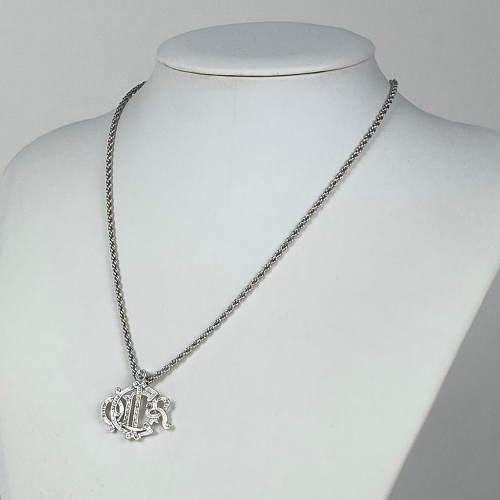 クリスチャンディオール ロゴ ラインストーン ネックレス エンブレム ネックレス シルバーメッキ シルバー レディース 【中古】 
 ラッピング可