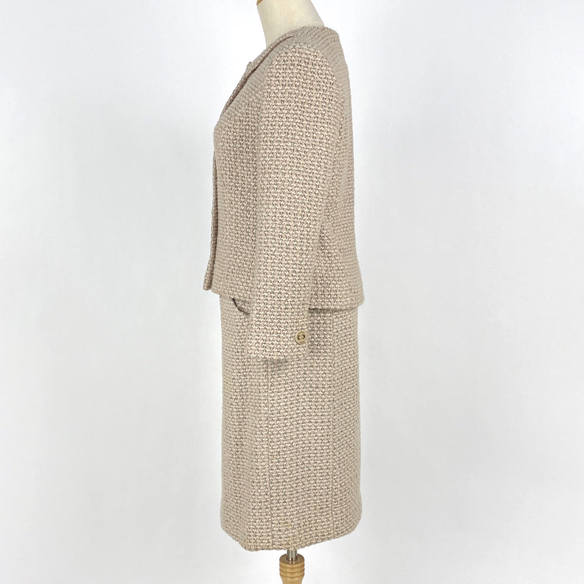 即決優先CHANEL ツイードジャケット　セットアップ バイセル公式】シャネル ツイード セットアップ P20281 ひざ丈 02A