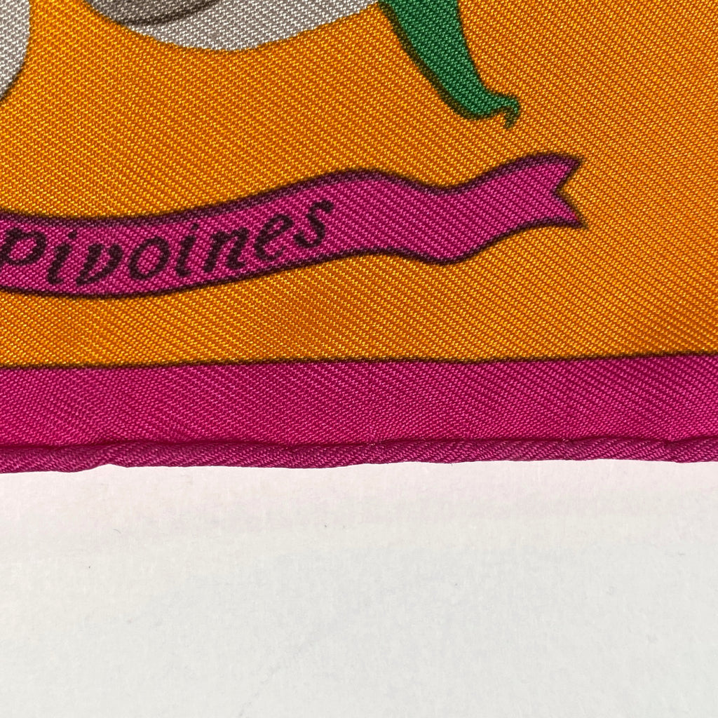 エルメス プチカレ Les Pivoines 芍薬 牡丹 花柄 フラワー柄 スカーフ シルク オレンジ マルチカラー レディース 【中古】brbag