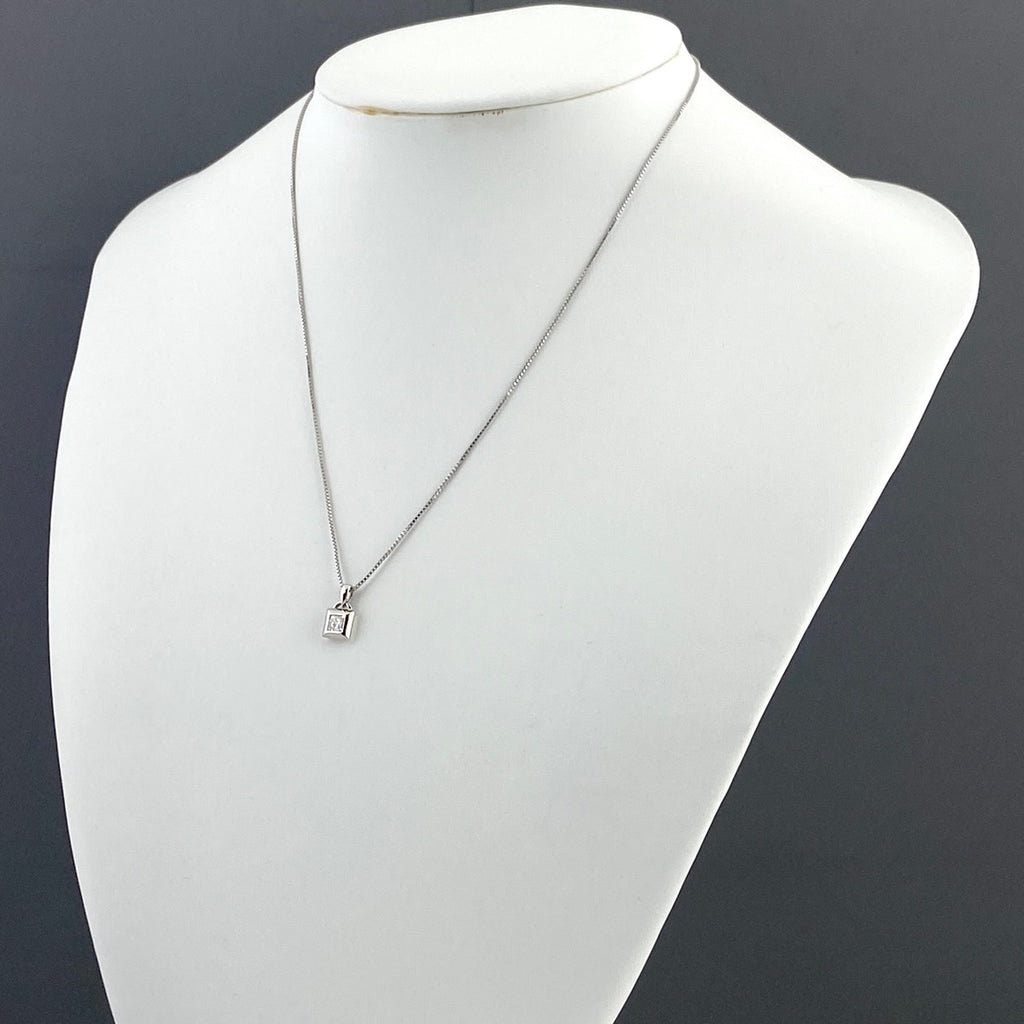 ダイヤモンド デザインネックレス プラチナ ペンダント ネックレス Pt900 Pt850 ダイヤモンド レディース 【中古】 
 ラッピング可