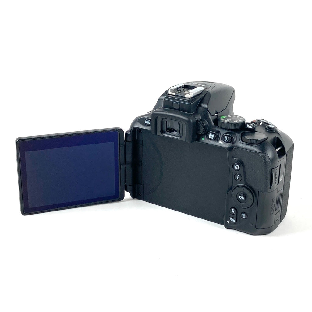 バイセル公式】ニコン Nikon D5600 ダブルズームキット デジタル