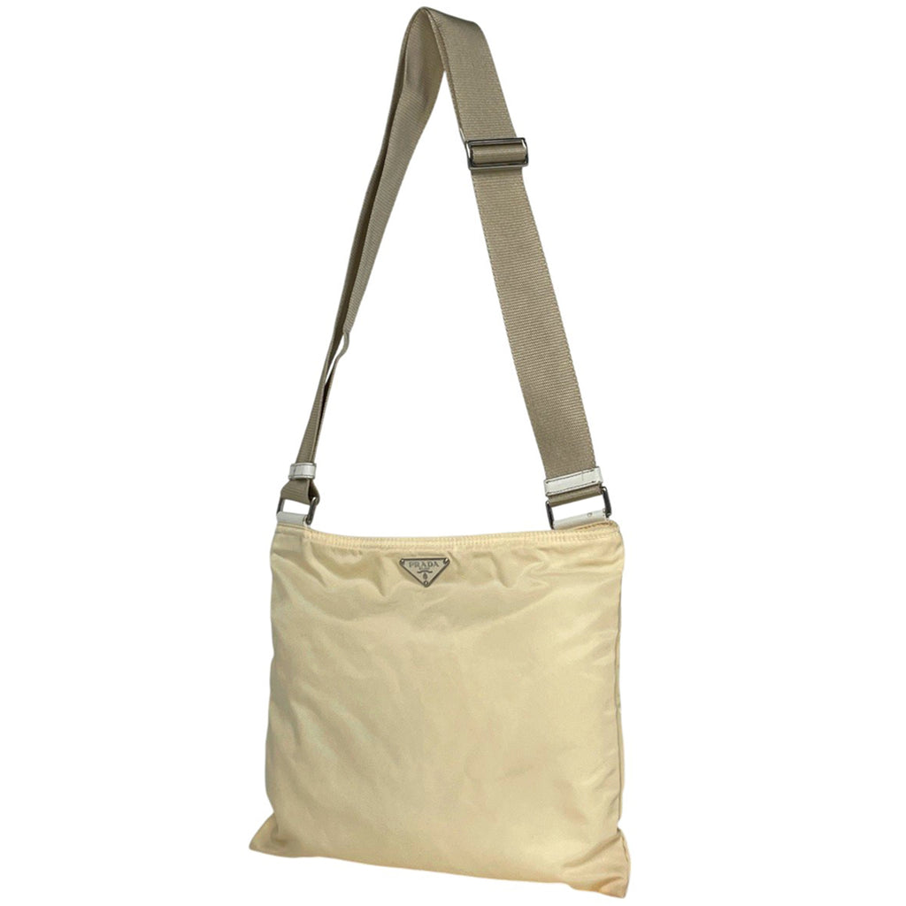 プラダ ロゴプレート ショルダーバッグ 斜め掛け ショルダーバッグ ナイロン アイボリー レディース 【中古】brbag