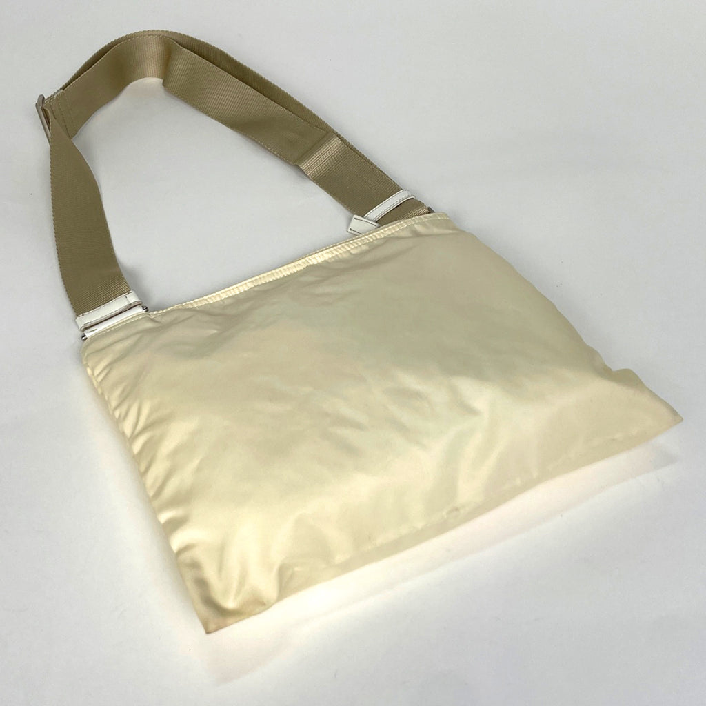 プラダ ロゴプレート ショルダーバッグ 斜め掛け ショルダーバッグ ナイロン アイボリー レディース 【中古】brbag