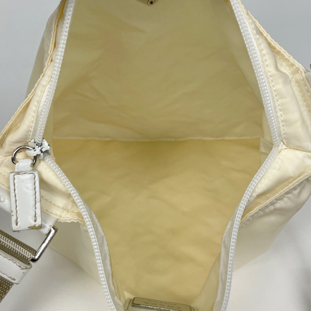 プラダ ロゴプレート ショルダーバッグ 斜め掛け ショルダーバッグ ナイロン アイボリー レディース 【中古】brbag