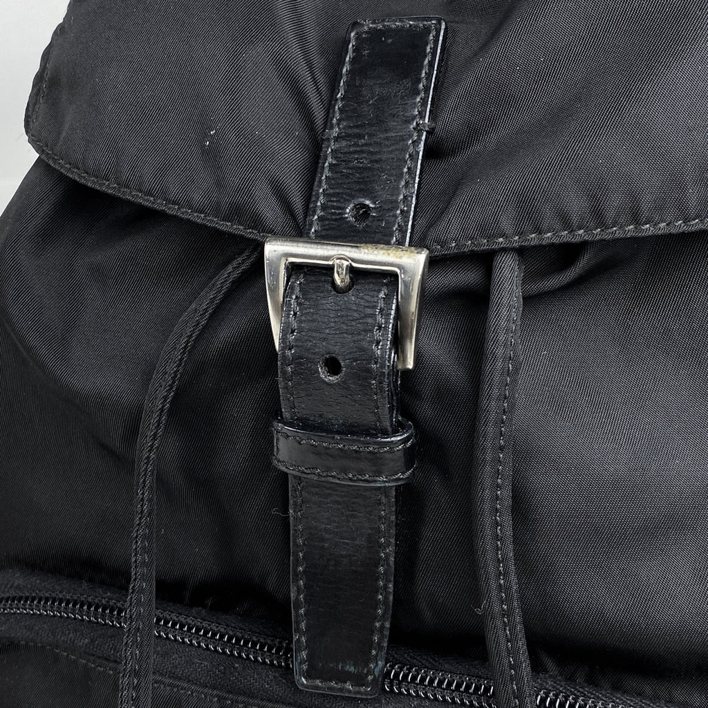 プラダ ロゴプレート リュックサック バックパック デイパック リュック ナイロン ネロ(ブラック) レディース 【中古】brbag