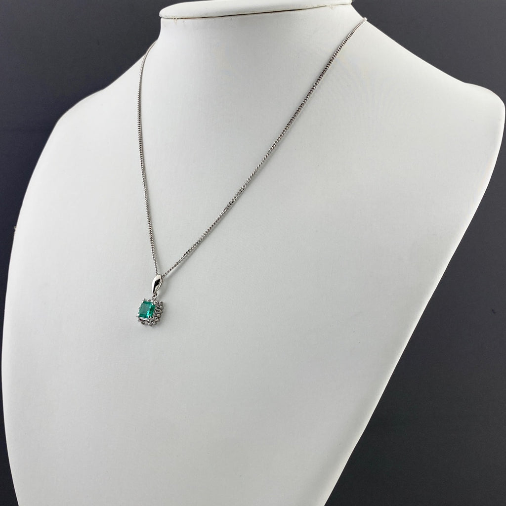 エメラルド デザインネックレス プラチナ ペンダント メレダイヤ ネックレス Pt900 Pt850 エメラルド レディース 【中古】nbjwl