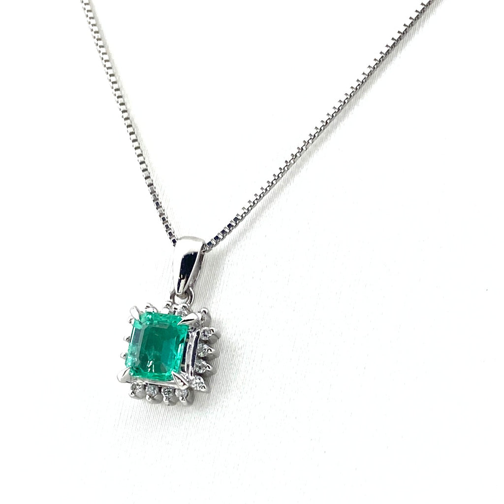 エメラルド デザインネックレス プラチナ ペンダント メレダイヤ ダイヤモンド ネックレス Pt900 Pt850 エメラルド レディース 【中古】nbjwl