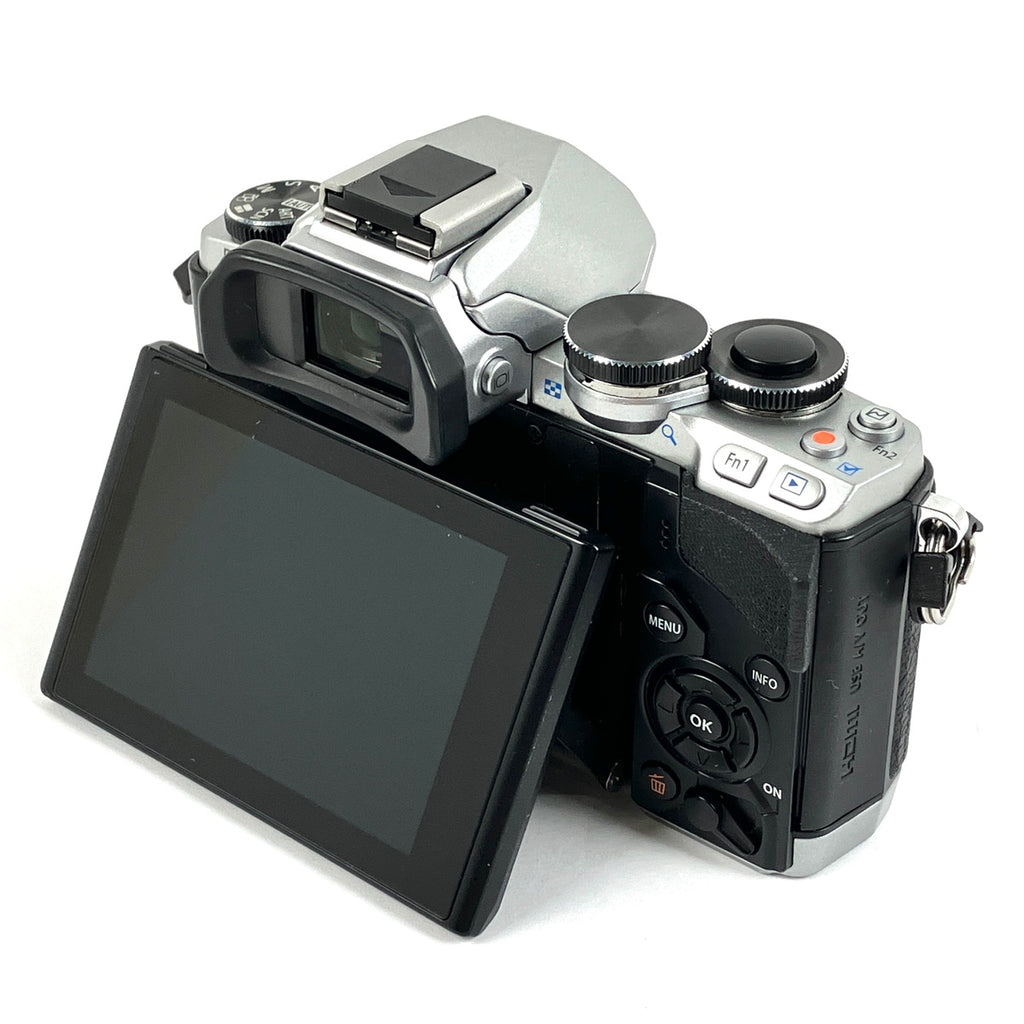 【在庫一掃】 オリンパス OLYMPUS OM-D E-M10 ボディ シルバー デジタル ミラーレス 一眼カメラ 【中古】cambb