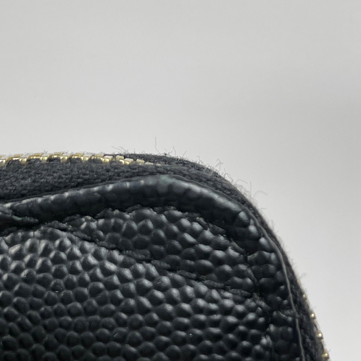 バイセル公式】イヴ・サンローラン モノグラム コンパクト ジップ