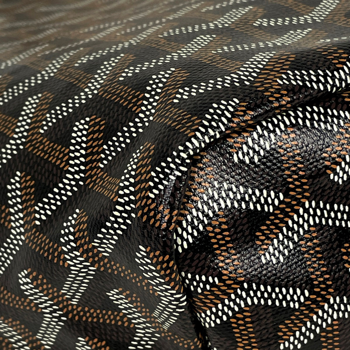 1000092084611-15_2048x.jpg?v=