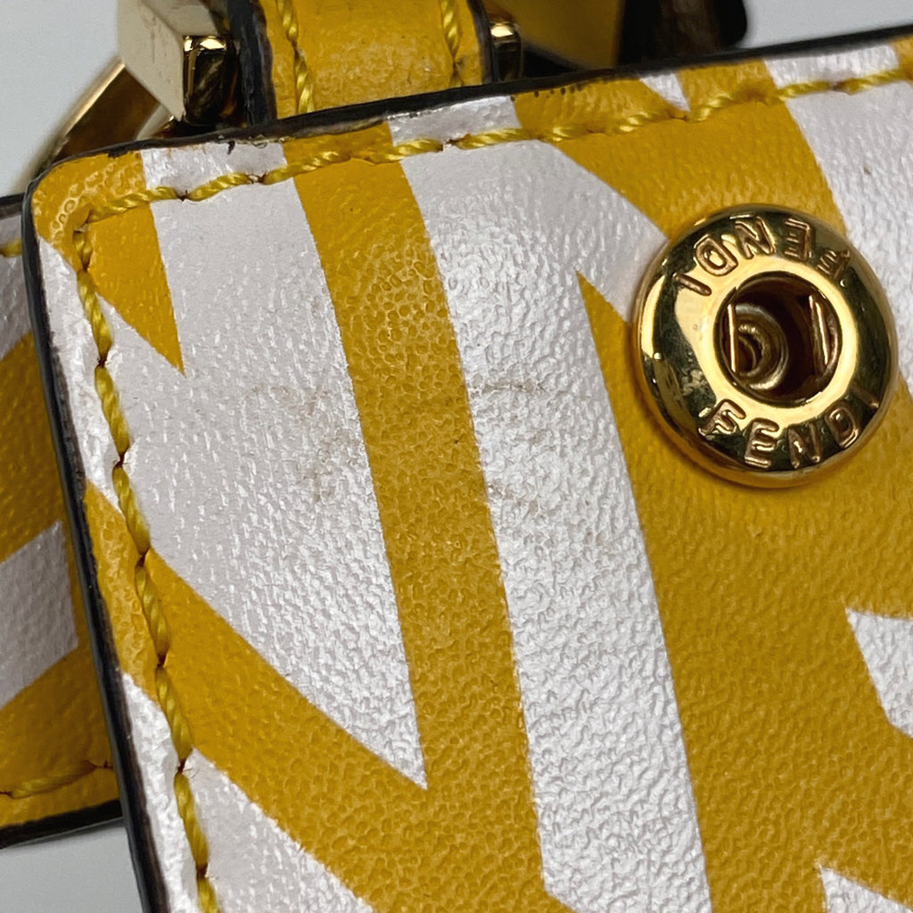 フェンディ ピーカフォン 斜め掛け ショルダーバッグ レザー イエロー 8M0442 レディース 【中古】brbag