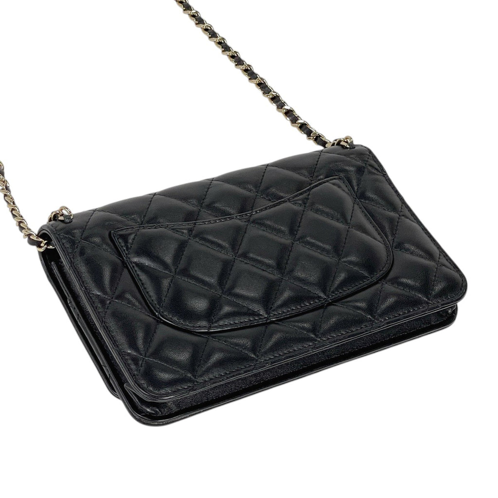 シャネル チェーンウォレット マトラッセ ショルダーバッグ レザー ブラック AP0674 レディース 中古 brbag