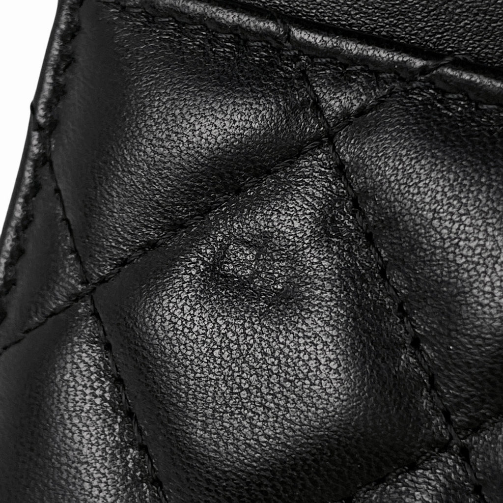 シャネル チェーンウォレット マトラッセ ショルダーバッグ レザー ブラック AP0674 レディース 中古 brbag