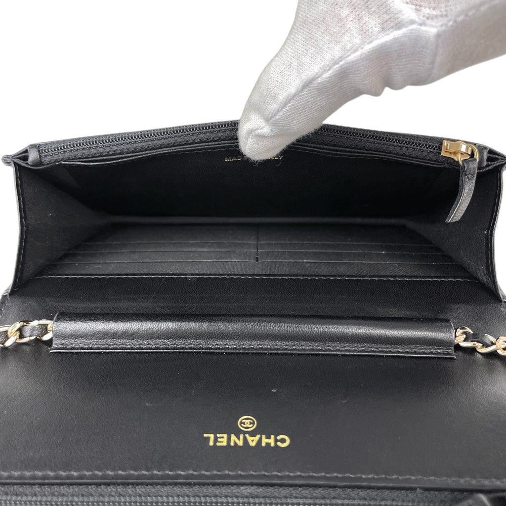 シャネル チェーンウォレット マトラッセ ショルダーバッグ レザー ブラック AP0674 レディース 中古 brbag