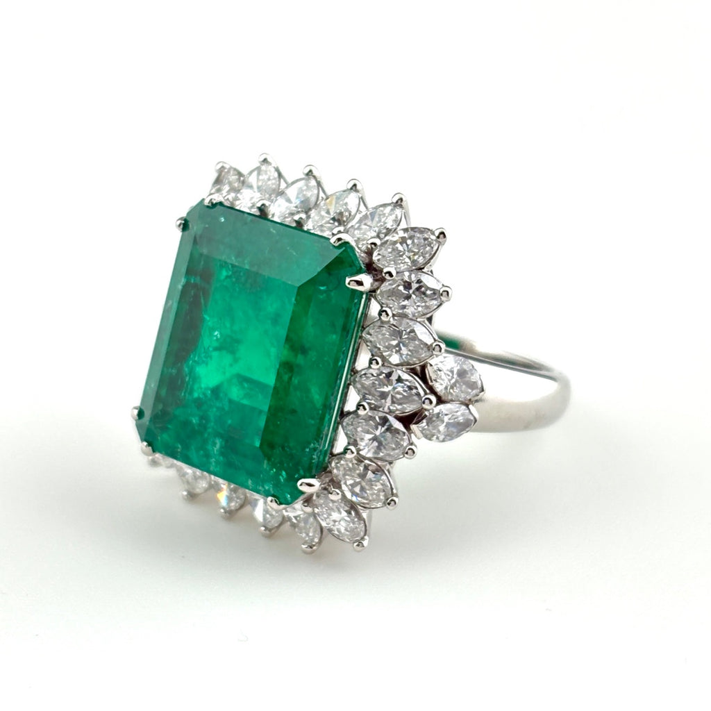 エメラルド デザインリング プラチナ 指輪 メレダイヤ リング 17号 Pt900 エメラルド ダイヤモンド レディース ノンブランドジュエリー 【中古】nbjwl