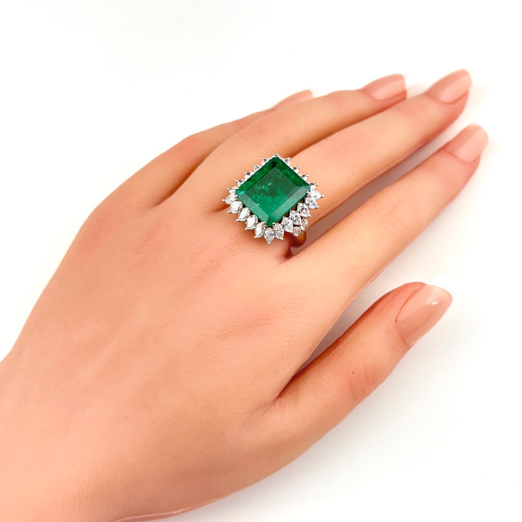 エメラルド デザインリング プラチナ 指輪 メレダイヤ リング 17号 Pt900 エメラルド ダイヤモンド レディース ノンブランドジュエリー 【中古】nbjwl