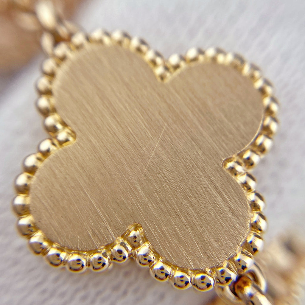 ヴァンクリーフ＆アーペル スウィート アルハンブラ ウォッチ VCARO8SG00 腕時計 ダイヤモンド シェル ローズゴールド クォーツ ホワイト レディース 【中古】wtcbb