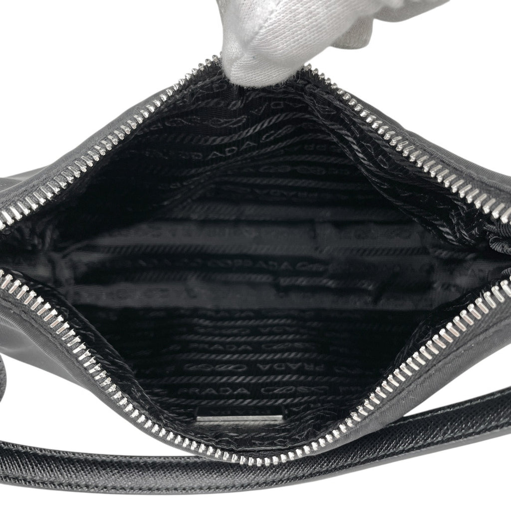 プラダ ロゴプレート ハンドバッグ ポーチ ハンドバッグ ナイロン ネロ(ブラック) レディース 【中古】brbag