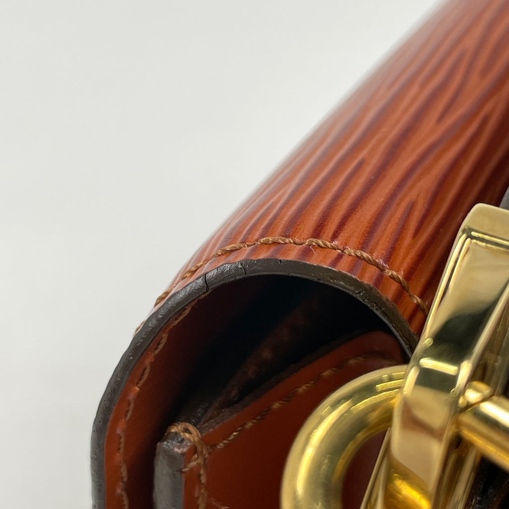 【ジャンク品】ルイ・ヴィトン グルネル 斜め掛け プッシュロック ショルダーバッグ エピ ケニアブラウン M52363 レディース 【中古】brbag