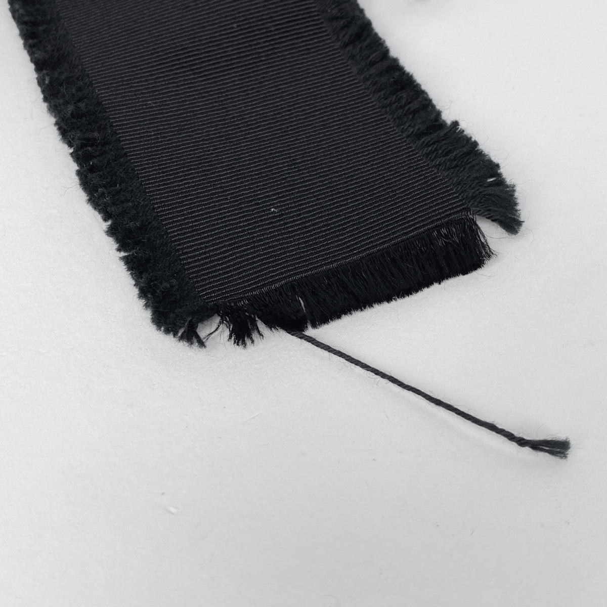 GUCCI ブラックリボンブローチ 中古・古着通販】GUCCI (グッチ) リボンブローチ ブラック