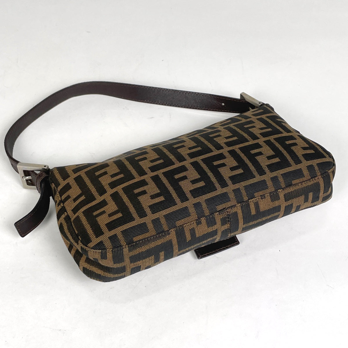 極美品 フェンディ マンマバケット ウール ズッカ柄 ハンドバッグ レディース FENDI】フェンディ『ズッカ柄 マンマバケット』8BR000