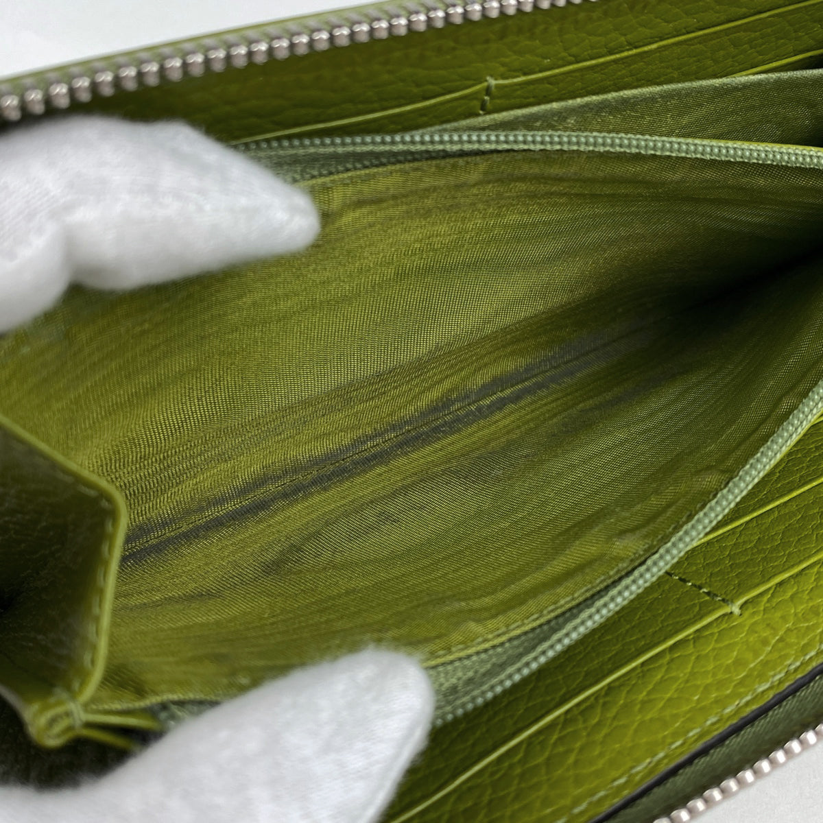 【付属品完備】グッチ 長財布 ラウンドファスナー グリーン マーモント バンブー バイセル公式】グッチ GGマーモント ラウンドファスナー 長財布