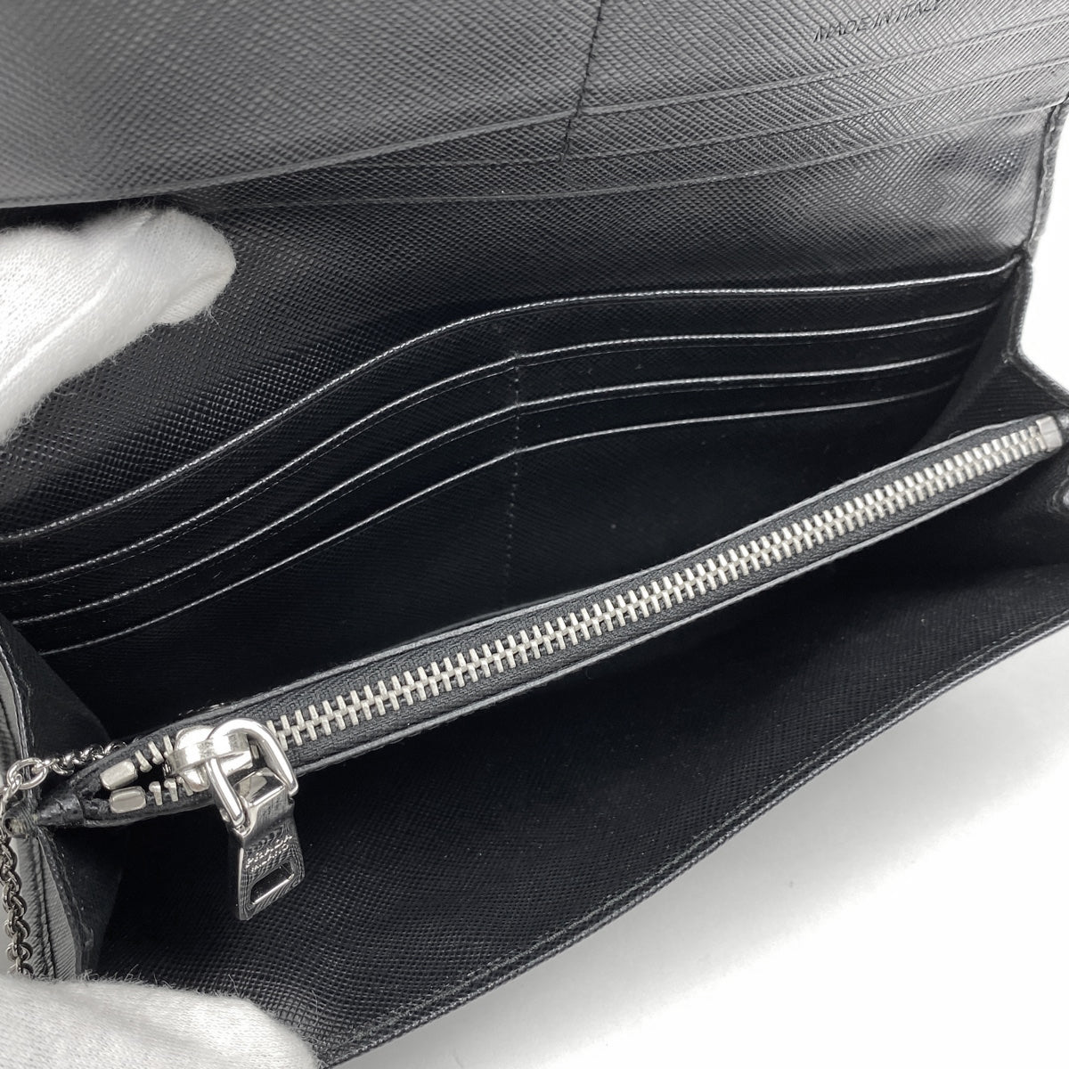 バイセル公式】プラダ ロゴ 二つ折り 長財布 ラインストーン