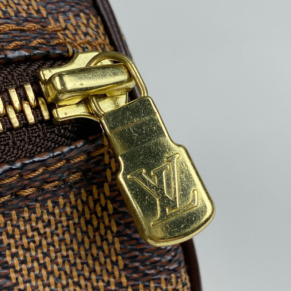 ルイヴィトン ダミエエべヌ パピヨン30 ハンドバッグ N51303 LOUIS VUITTON ルイヴィトン N51303 パピヨン30 ダミエ エベヌ