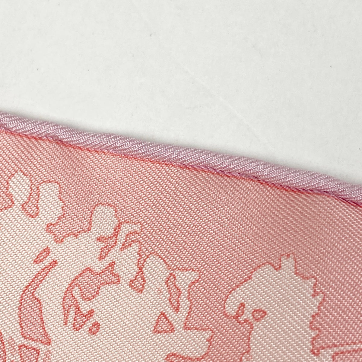 新品　エルメス　サーベル飾袋デタイユ　雑誌掲載品　ホワイト　ブルー　スカーフ 新品 エルメス サーベル飾袋デタイユ 雑誌掲載品 ホワイト ブルー