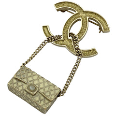 シャネル ココマーク バッグ マトラッセ ブローチ スイング マトラッセ フェイクパール ブローチ GP ゴールド ホワイト レディース 【中古】bracc