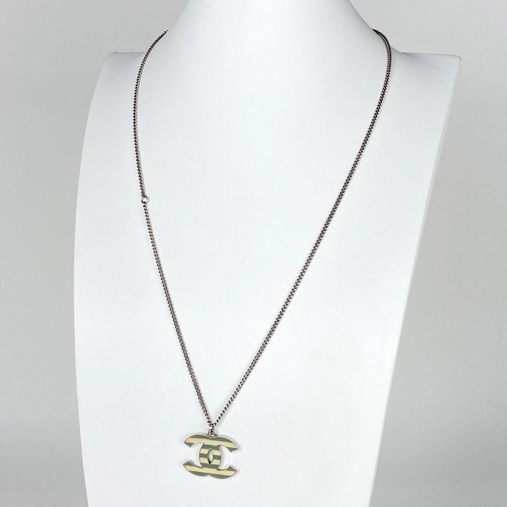 シャネル ココマーク ネックレス CCマーク ネックレス シルバーメッキ シルバー グリーン アイボリー レディース 【中古】bracc