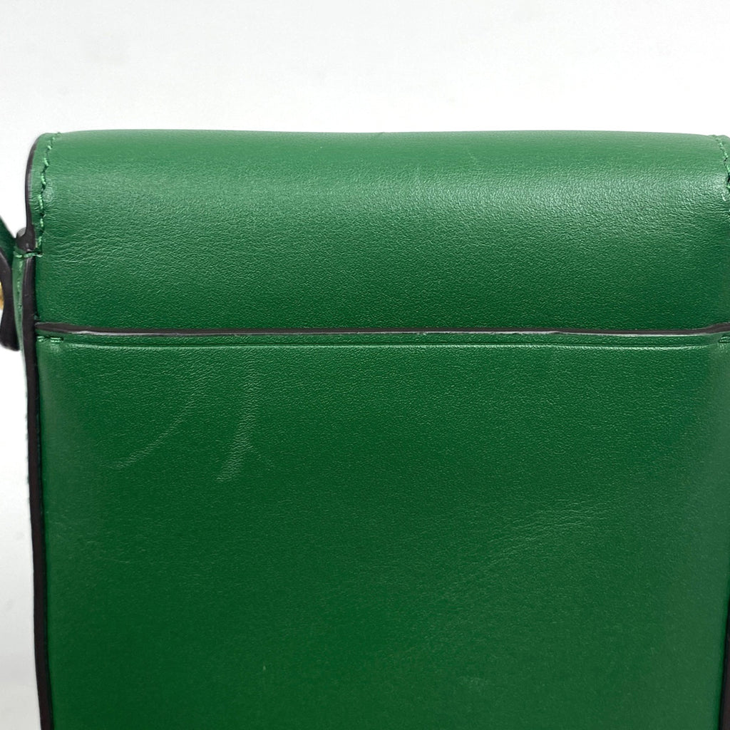 トリーバーチ ロゴ ショルダーバッグ 斜め掛け スマートフォンケース ショルダーバッグ レザー グリーン レディース 【中古】brbag