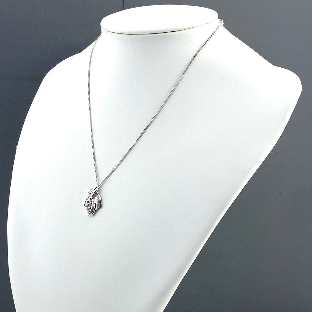 メレダイヤ デザインネックレス プラチナ ペンダント ネックレス Pt900 Pt850 ダイヤモンド レディース 【中古】nbjwl