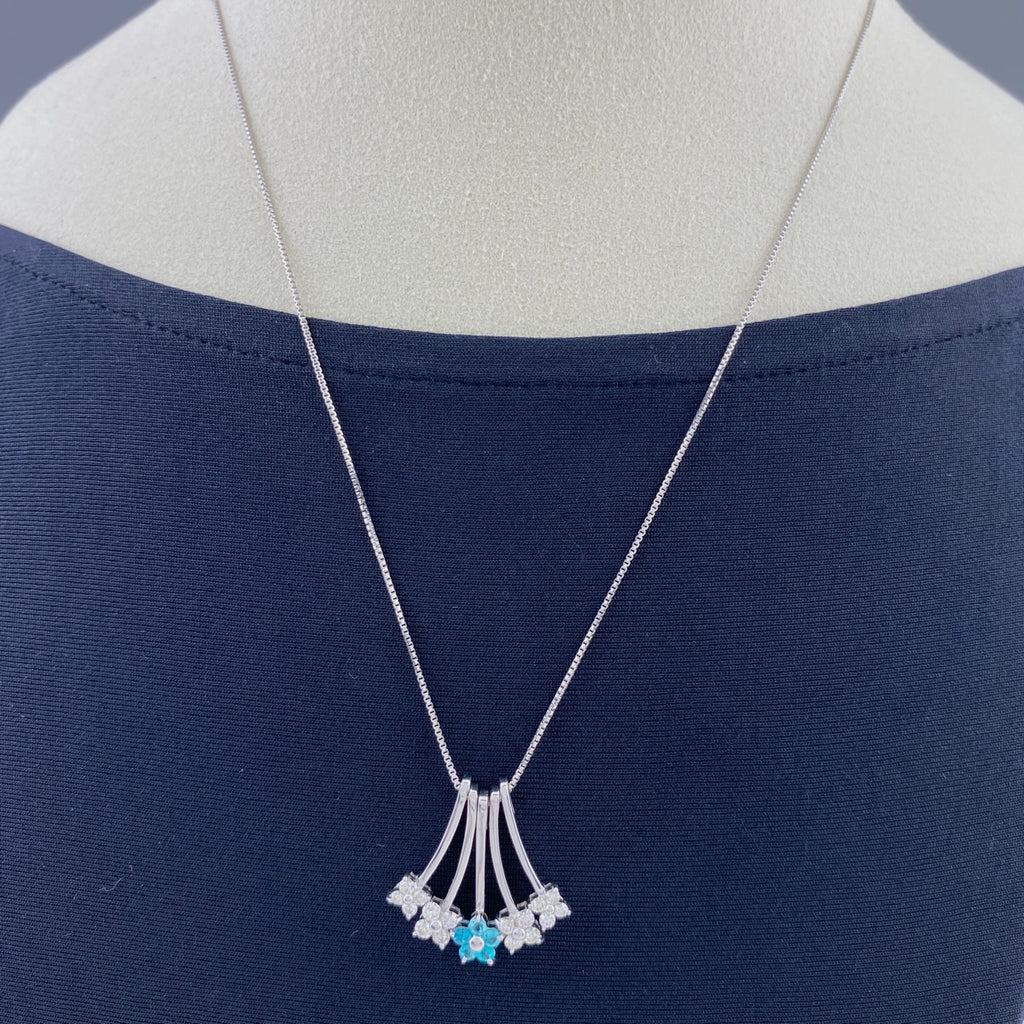 フラワーモチーフ デザインネックレス WG ホワイトゴールド ペンダント メレダイヤ ダイヤモンド ネックレス K18 WG パライバトルマリン レディース 【中古】nbjwl