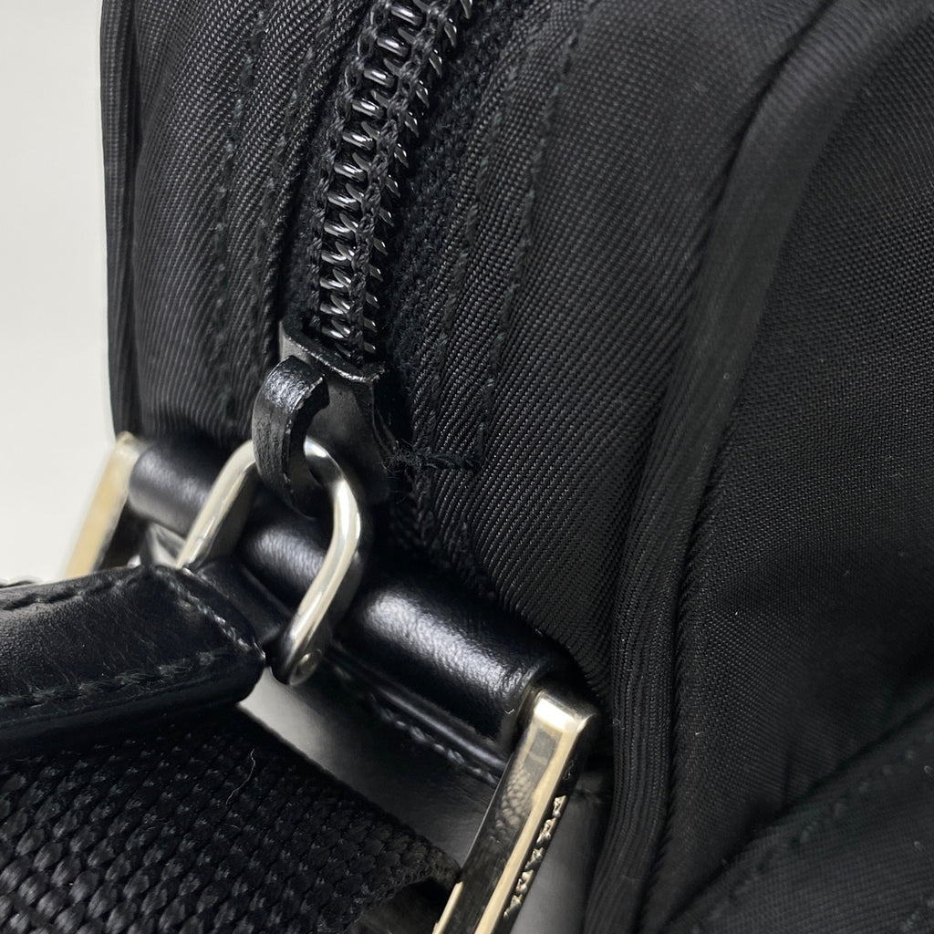 プラダ ロゴプレート ショルダーバッグ ナイロン ネロ(ブラック) BT0169 レディース 【中古】brbag