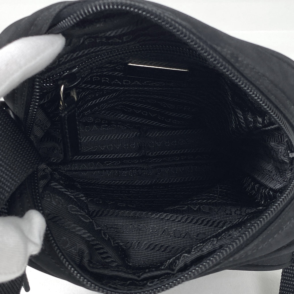 プラダ ロゴプレート ショルダーバッグ ナイロン ネロ(ブラック) BT0169 レディース 【中古】brbag