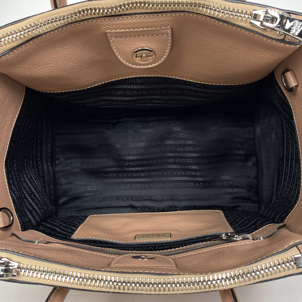 プラダ ロゴプレート ハンドバッグ 2WAY ショルダーバッグ ハンドバッグ レザー ピンクベージュ B2625M レディース 【中古】brbag