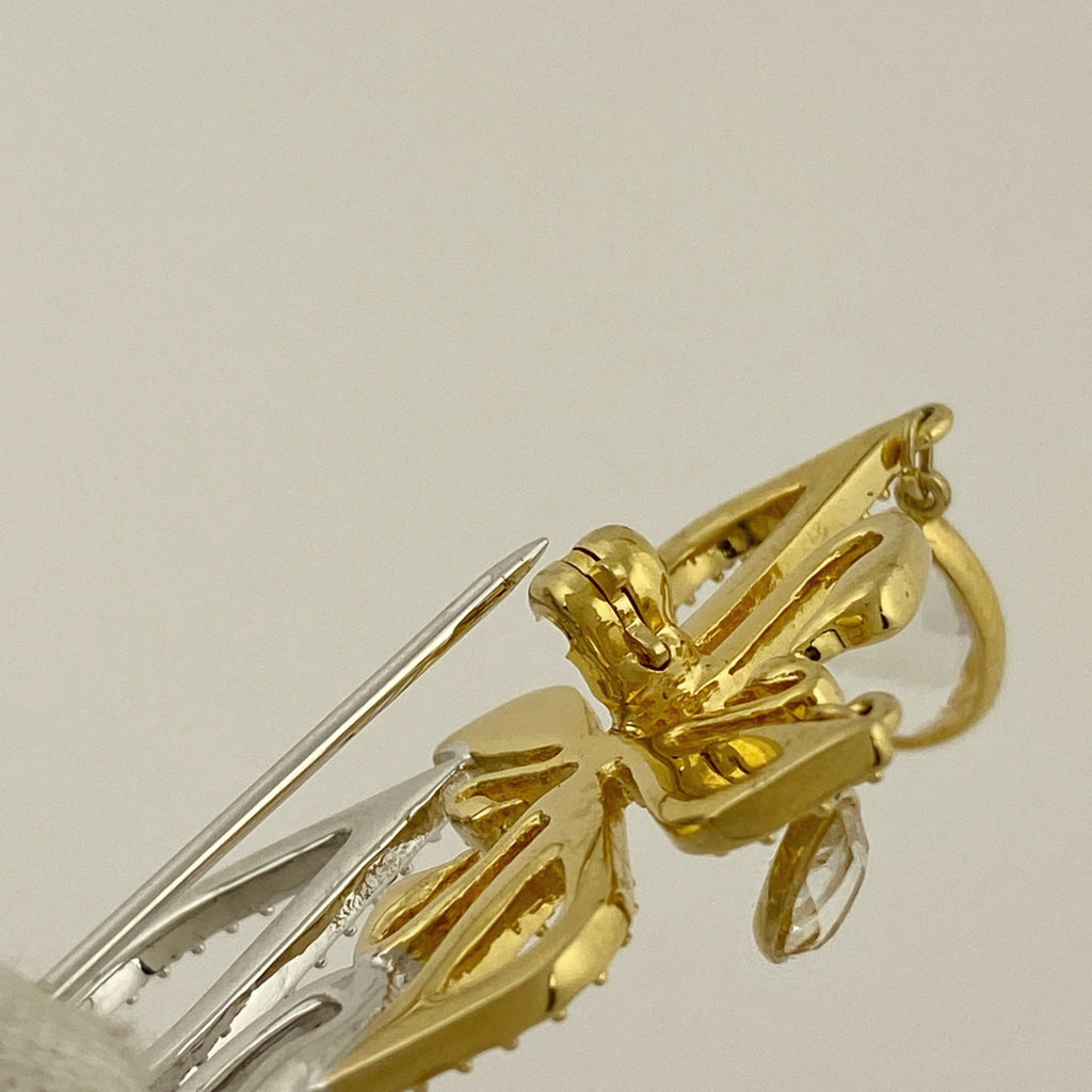 スワロフスキー クリスタル ブローチ スワン 白鳥モチーフ ブローチ シルバーメッキ GP シルバー ゴールド レディース 【中古】bracc