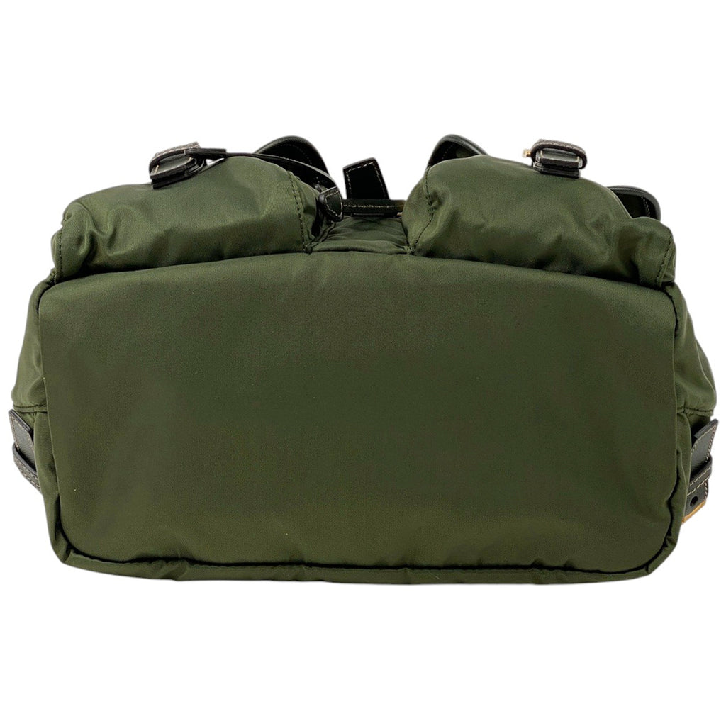 【在庫一掃】 プラダ ロゴプレート リュックサック バッグパック カーキ リュック ナイロン グリーン BZ0030 レディース 【中古】brbag