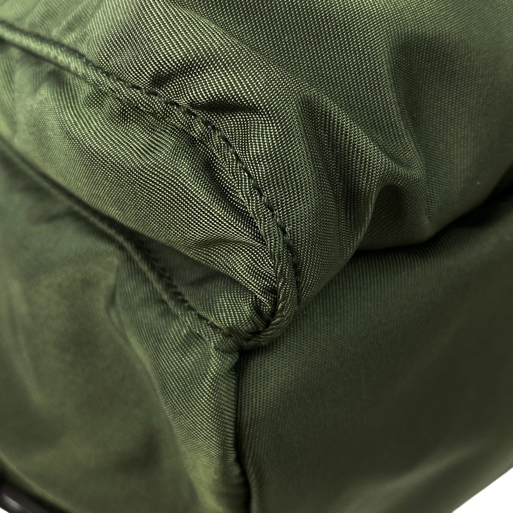 プラダ ロゴプレート リュックサック バッグパック カーキ リュック ナイロン グリーン BZ0030 レディース 【中古】brbag