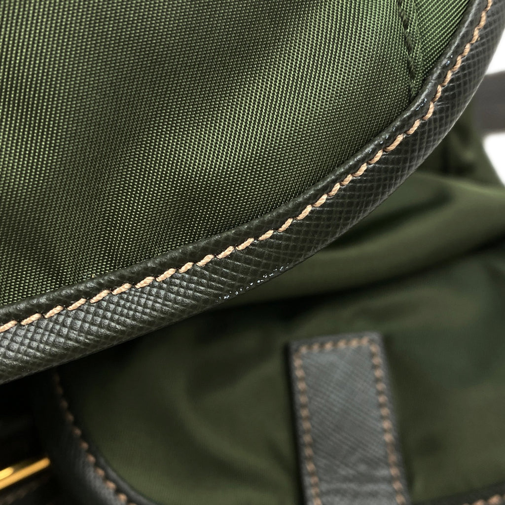 プラダ ロゴプレート リュックサック バッグパック カーキ リュック ナイロン グリーン BZ0030 レディース 【中古】brbag
