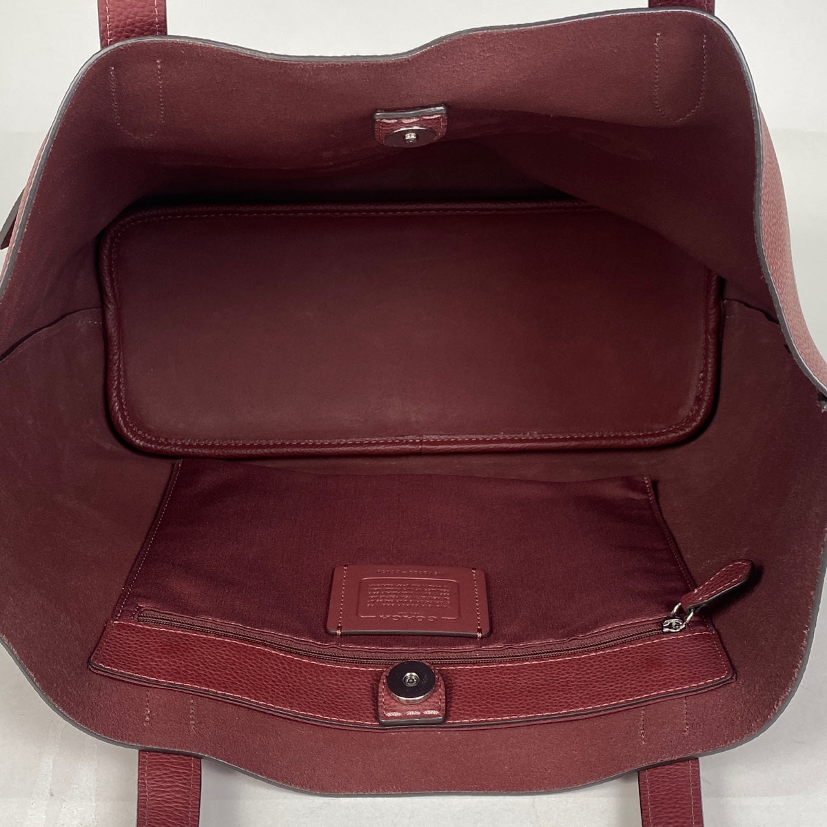 美品 COACH トートバッグ ロゴ型押し 肩掛け レザー ボルドー バイセル公式】コーチ ロゴ トートバッグ 肩掛け キャメロン