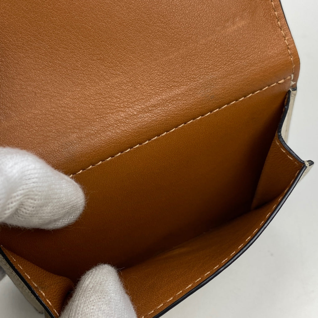 【最終値引き】 ロエベ アナグラム 三つ折り 財布 ロゴ レザー グレージュ レディース 【中古】brbag