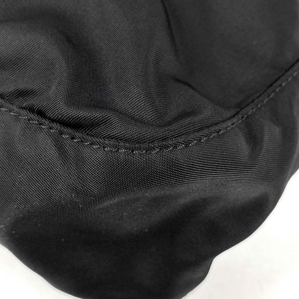 プラダ ロゴプレート ショルダーバッグ ナイロン ネロ(ブラック) レディース 【中古】brbag