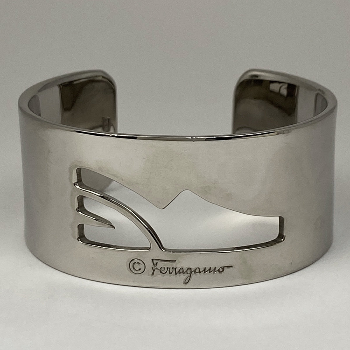 フェラガモシルバーバングル Salvatore Ferragamo - フェラガモ Ferragamo ガンチーニ