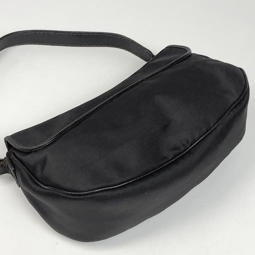 トッズ ロゴプレート ショルダーバッグ ワンショルダー ショルダーバッグ ナイロン ブラック レディース 【中古】brbag