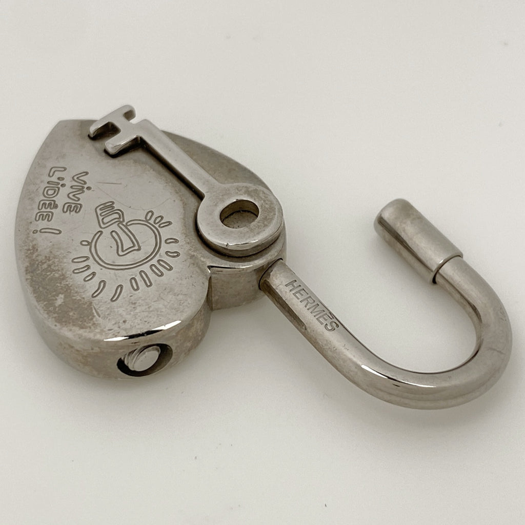 エルメス ヴィヴィリデ ハートカデナ チャーム ペンダントトップ ファンタジー ハート キー 2004年限定 アクセサリーチャーム メタル シルバー レディース 【中古】brbag