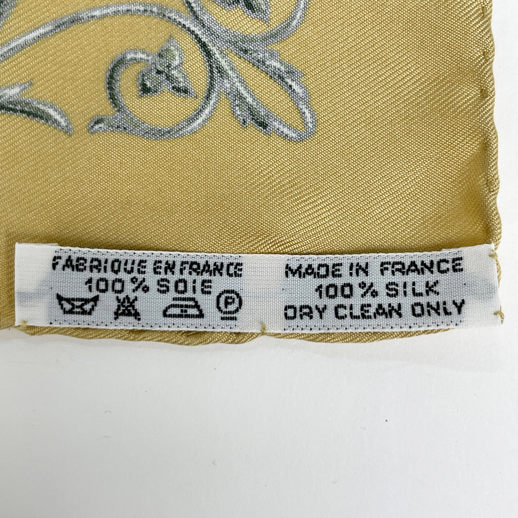 エルメス プチカレ DIES ET HORE 占星術 太陽 スカーフ シルク イエロー マルチカラー レディース 【中古】brbag