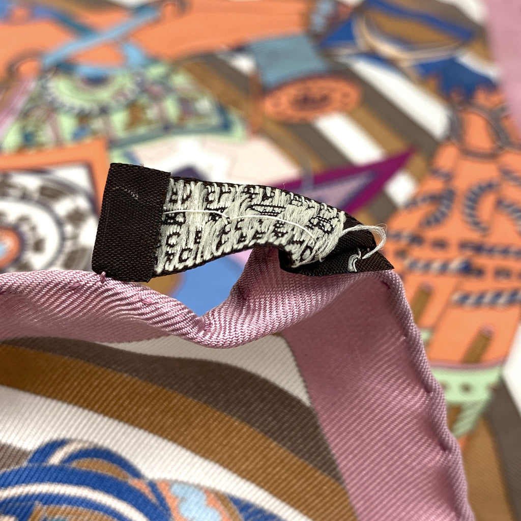 エルメス プチカレ MADEMOISELLE ガヴロッシュ お針子 リボン スカーフ シルク ピンク マルチカラー レディース 【中古】brbag