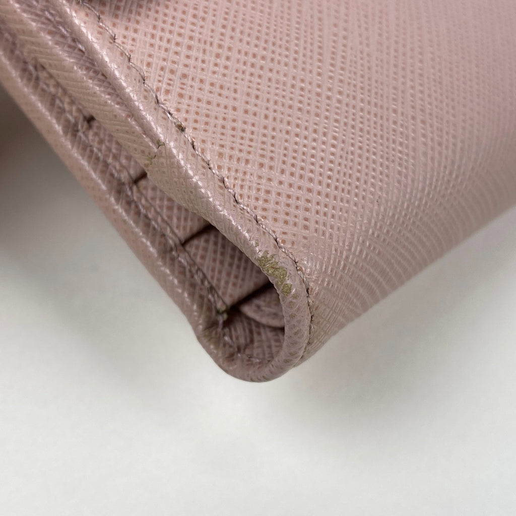 サルヴァトーレフェラガモ ヴァラリボン 二つ折り財布 ロゴ 二つ折り財布 レザー ピンク レディース 【中古】brbag